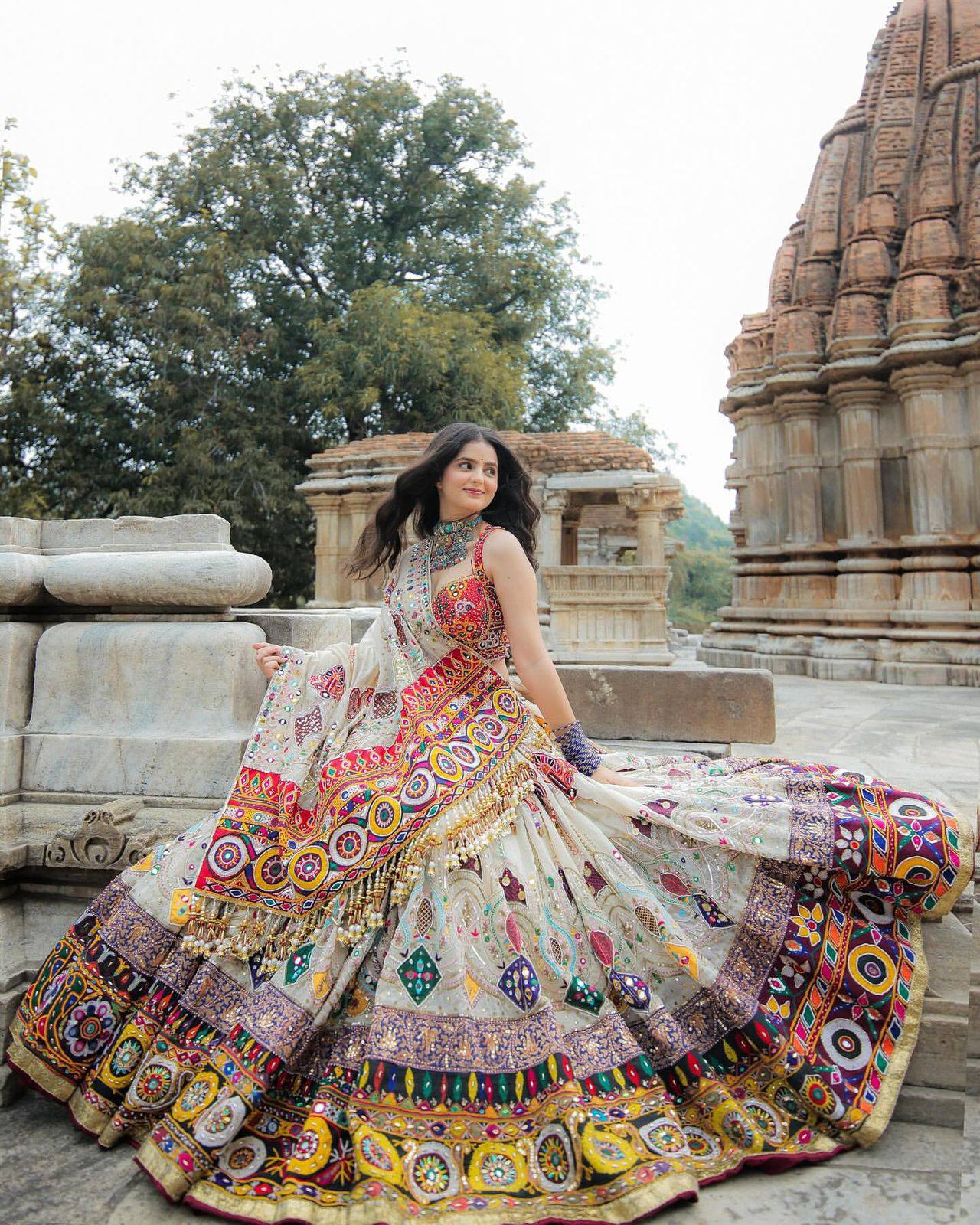 Off-White Color Digital Printed Mirror Work Navratri Lehenga Choli - Image 3